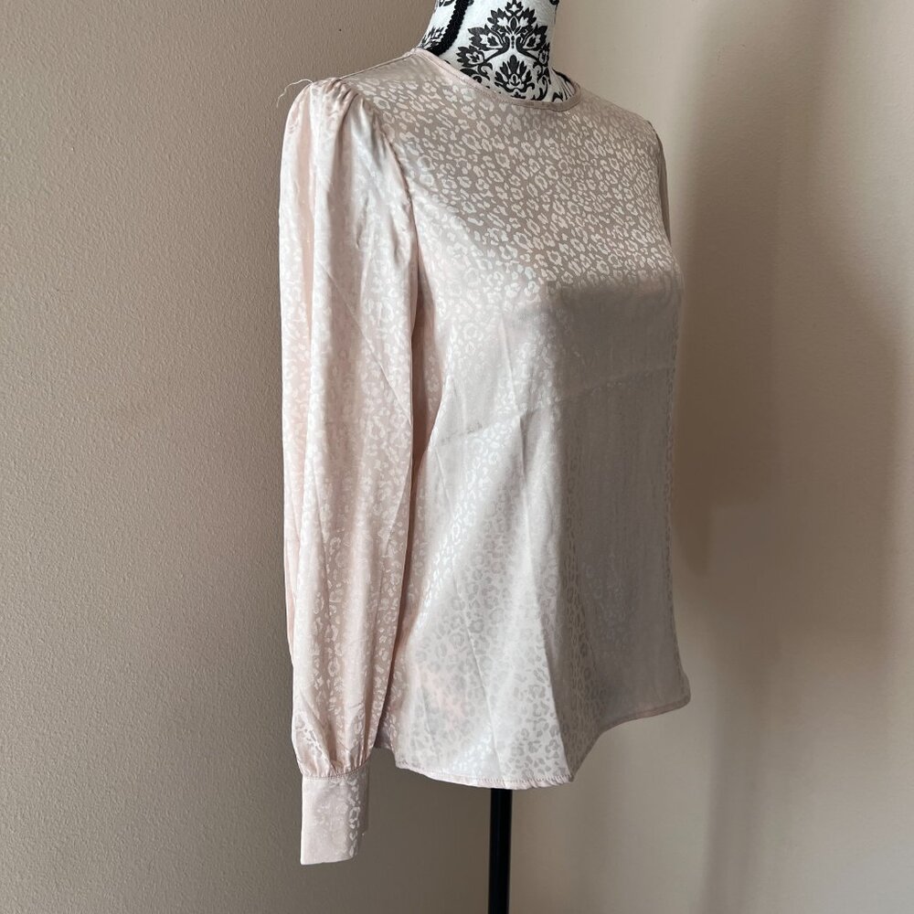 Sincerely Jules Animal Print Silky Top Blouse - Pale Pink - Size M - Picture 2 of 4
